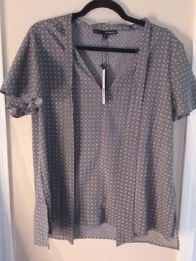 Harve Benard Grey Patterned V-Neck Short Sleeve Top